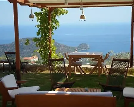 Tsira Hotel *