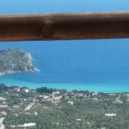 Tsira Ξενοδοχείο *